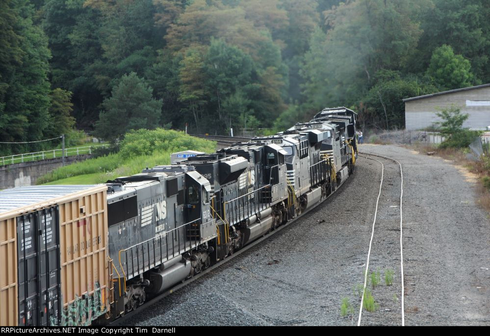 NS 6312 and 13V's power round the curve